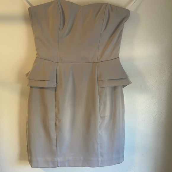 H&M Strapless Lined Dress with Peplum detail. Size 10, Color Grey - Picture 16 of 16